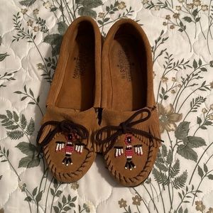 Minnetonka Thunderbird Moccasins Size 8!